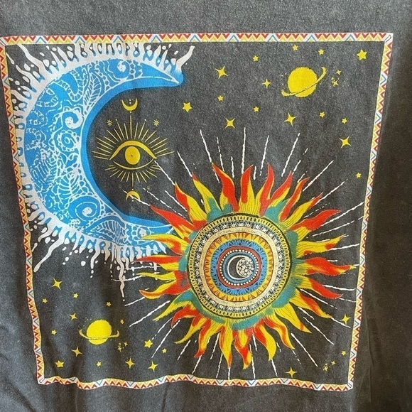 NWOT Caution To The Wind celestial graphic gray tee. Size Small - Picture 2 of 4